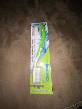 Norwex Antibacterial Toothbrush with Refill Head, Soft